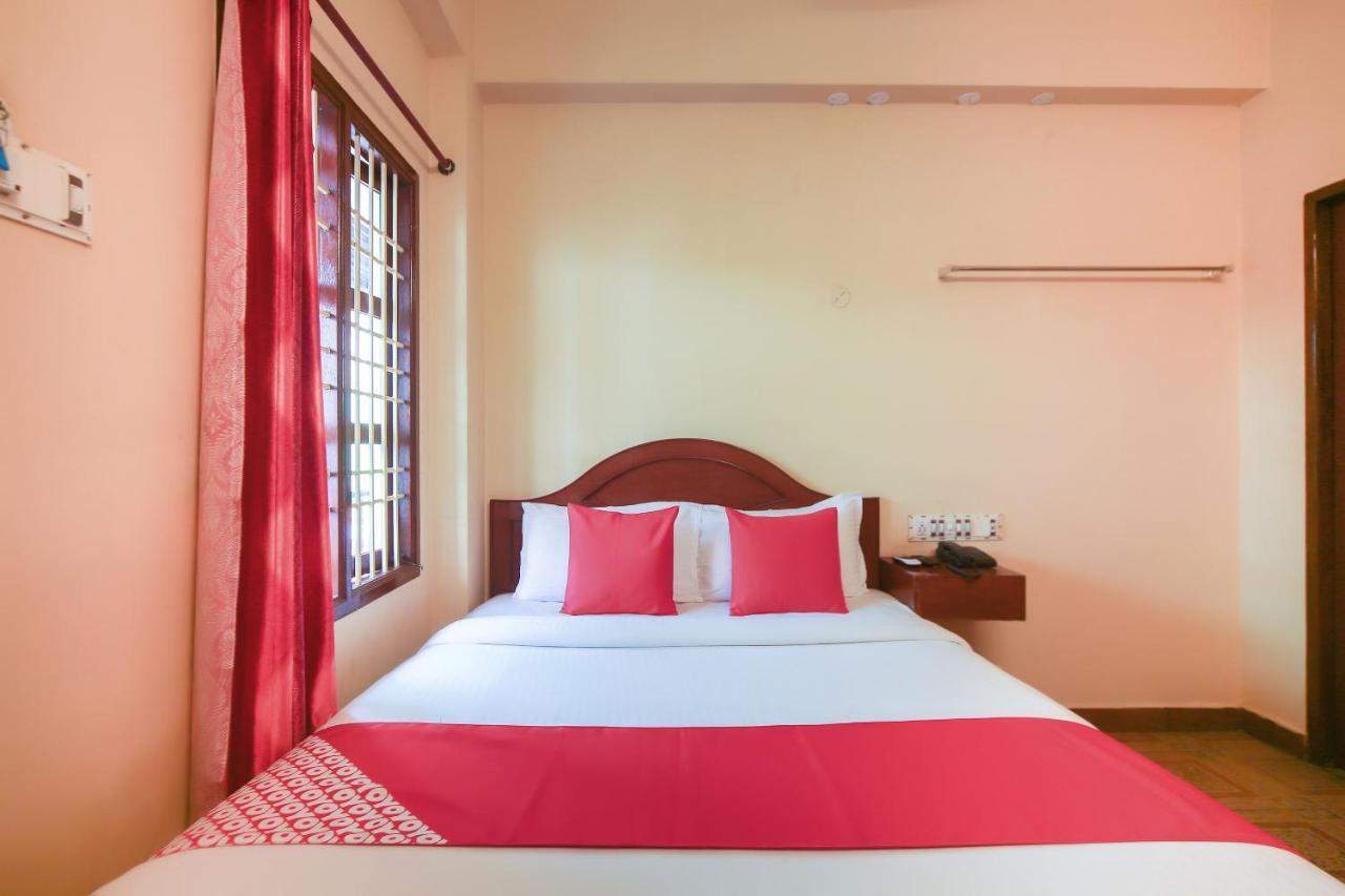 Oyo 23098 Ushama Heritage Guest House Pondicherry Exterior foto