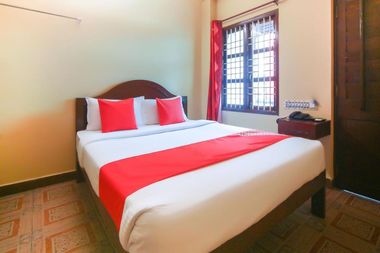 Oyo 23098 Ushama Heritage Guest House Pondicherry Exterior foto